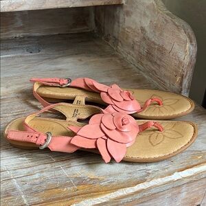 🌸 Born Flower Thong Sandals Size 10 Leather Blush Pink Neutral Floral